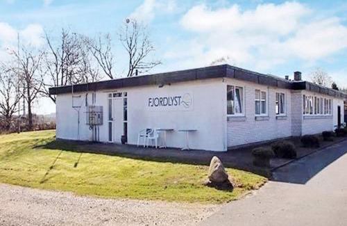 Aabenraa House | Splendid cabin in camping resort