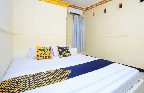 Cilacap Hotel | SPOT ON 2473 Buana Jaya Guest House