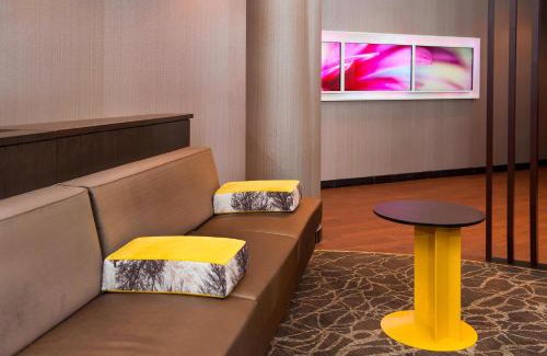 Crestline Heights Hotel | SpringHill Suites Birmingham Colonnade