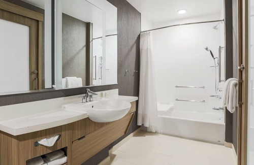 Truckee Hotel | SpringHill Suites by Marriott Truckee Lake Tahoe