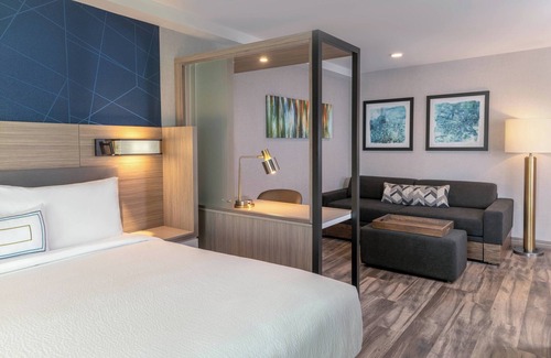 Carlsbad Village Hotel | SpringHill Suites by Marriott San Diego Carlsbad