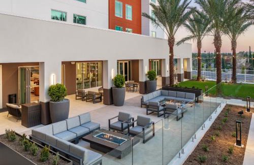 Chula Vista Hotel | SpringHill Suites by Marriott Chula Vista Eastlake