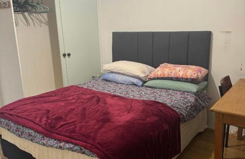 Springvale South House | Springvale Couple Room for Rent