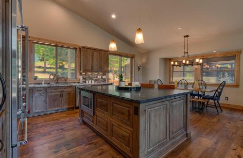 Truckee House | Spruce Haven by Tahoe Getaways at Tahoe Donner - Luxury Pet Friendly Cabin w Private Hot Tub
