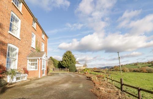 Welshpool House | Squires Rest
