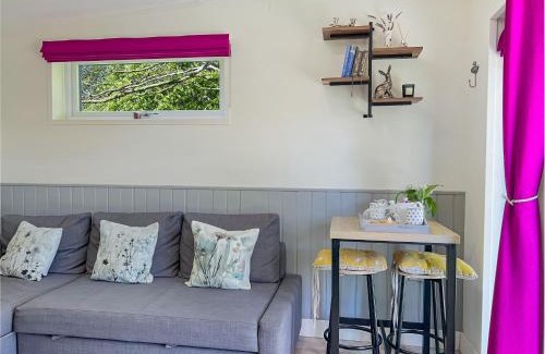 South Molton Cabin | Squirrels Lodge