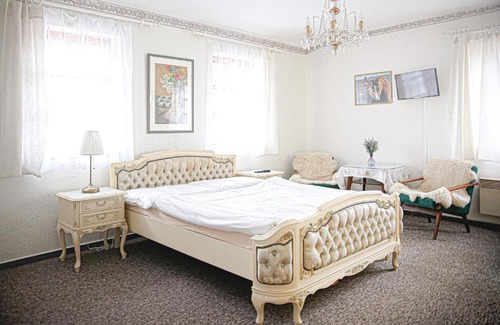 Dolni Domaslavice House | Stáj Newport