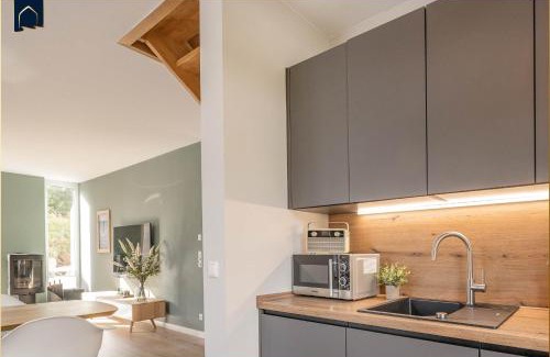 Loddin House | Störtebekers Reethus mit Sauna, Kamin und E-Ladesäule