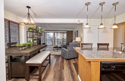 Mammoth Lakes Condo | St. Anton Courtyard View 1-bedroom Condos w/Dry Sauna