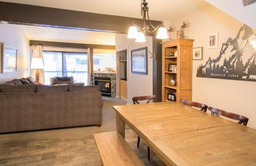 Mammoth Lakes Apartment | St Anton Wooded View 2-Bedroom Condos with Ski Lockers