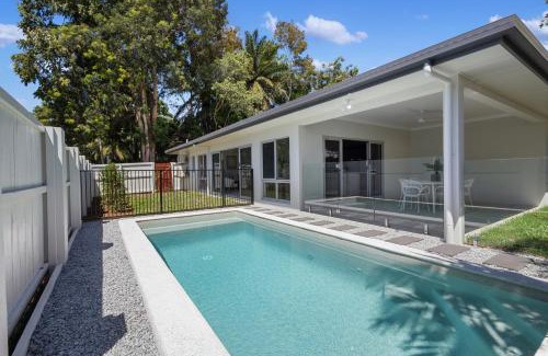 Port Douglas Villa | St Crispins Villa 1 with private heated Pool