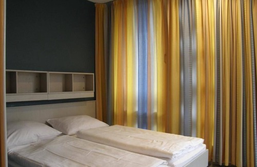 Charlottenburg-Wilmersdorf Hotel | St.-Michaels-Heim Hotel