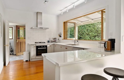 Arrowtown Cottage | Stags Head Cottage - Arrowtown Holiday Home