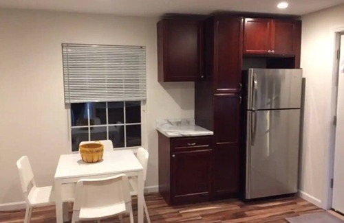 Stamford Apartment | Stamford CT Guest Suite. Spacious, private home for visiting family & friends
