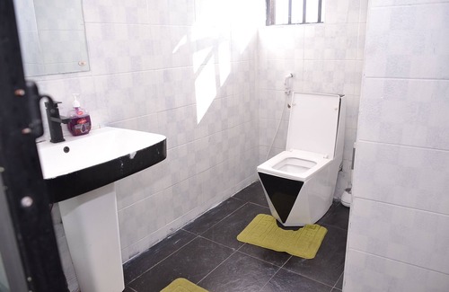 Ofin House | Standard Luxury Room - Sleeps2 - Pool - Petallowed