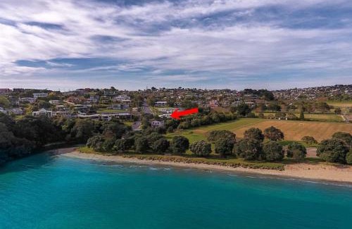 Stanmore Bay House | Stanmore Bay Beachfront Cottage