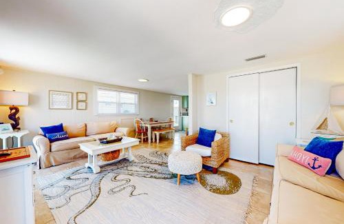 Dauphin Island House | Starfish Cottage