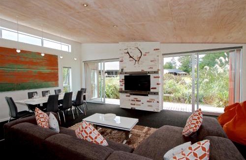 Ohakune House | Stargazer - Ohakune Holiday Home