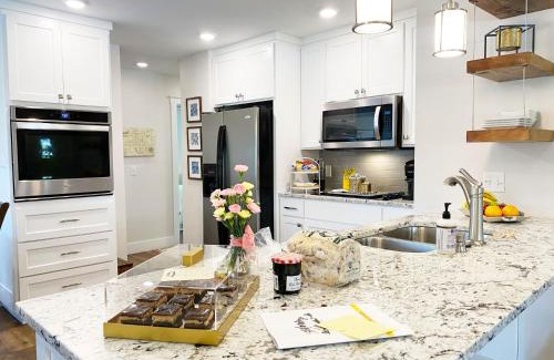 Bentonville House | STARLANDING, 2 Kngs/2 Twns; DT/Museums/Trails