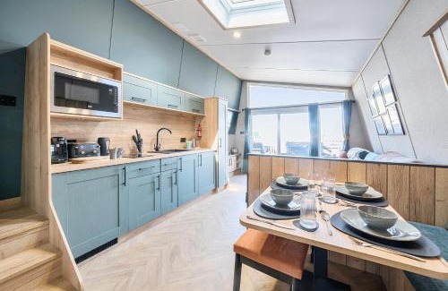 Great Houghton House | Starlight Skylight - Billing Aquadrome