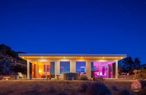 Joshua Tree House | Stars on the Rocks - Pool, HotTub, FirePit, Boulders!