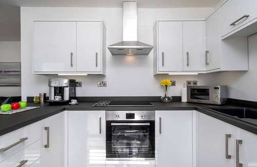 Deganwy Cottage | Station Approach - Two Bedroom Cottage, Sleeps 4