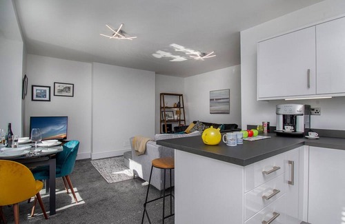 Deganwy Cottage | Station Approach - Two Bedroom Cottage, Sleeps 4