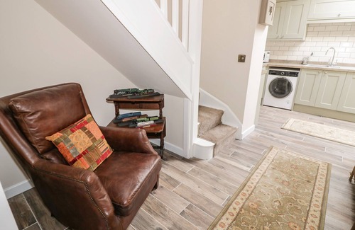 Blakedown Cottage | STATION MASTERS COTTAGE, pet friendly, with open fire in Blakedown