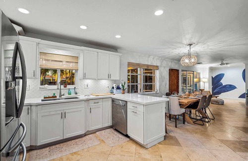 Bel Air Villa | Stay at Bel Air by the Beach for Convenience