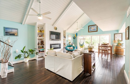 Severna Park House | Stay at Waterfront Home with Pier & Community Park