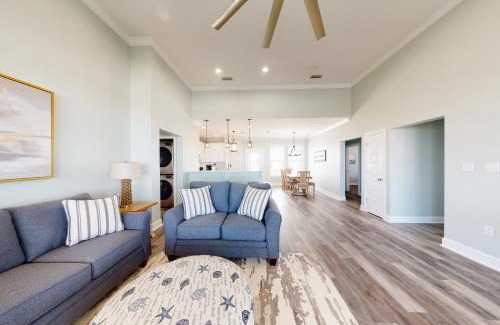 Dauphin Island House | Stay AWhile