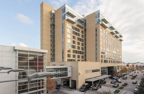 Memorial House | Stay In Indulgence! Free Parking w/Pool, Live Music/Performance at Night!