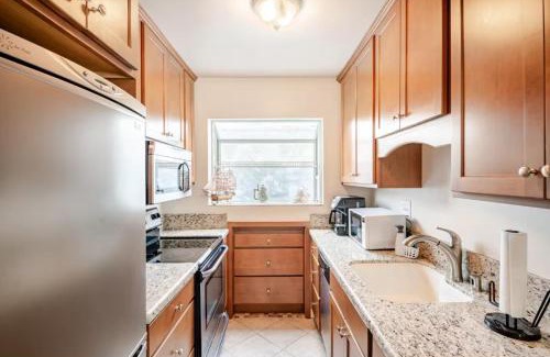 Hillcrest Apartment | Stay in the Heart of Hillcrest!