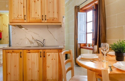 Victoria House | Stay inside the walls of Gozo Cittadella fortress