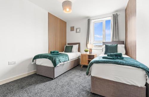 Coventry City Centre Apartment | STAY LONGER, PAY LESS - CENTRAL Location !