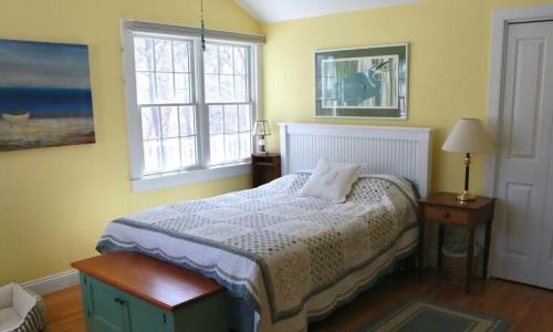 Hyannis Port House | Stay On The Cape Vacation Rentals: Walk To Beach Hyannisport Three Bedroom