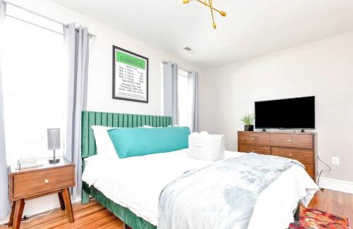 Mosby Apartment | Stay, Play and Pass Go at the Monopoly Penthouse!