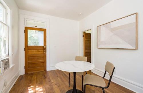 Uptown Apartment | Stay Portland - NW 23rd - 1BR - Best Location - Historic Beauty