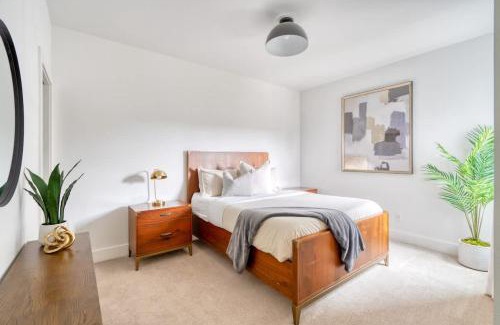 Humboldt Apartment | Stay Portland - The Cascadia Retreat - Luxury Home - 90 WalkScore