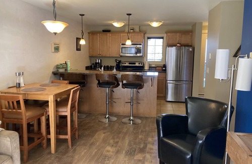 Golden Condo | Stay right on the hill at Kicking Horse!