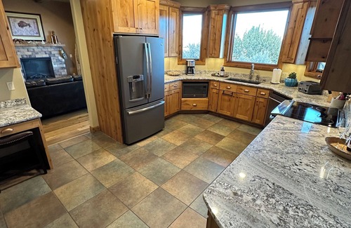 Cannonville House | STAY SATORI ✨ Private desert oasis. Near Bryce Canyon & Escalante Ut.