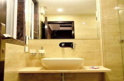 Paharganj Hotel | Staybook Atlanta@New Delhi Railway Stationn