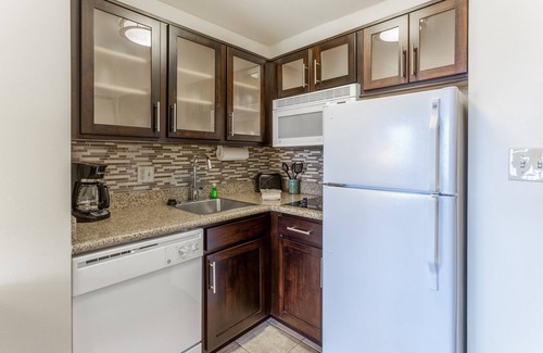 Davenport Hotel | Staybridge Suites Davenport by IHG