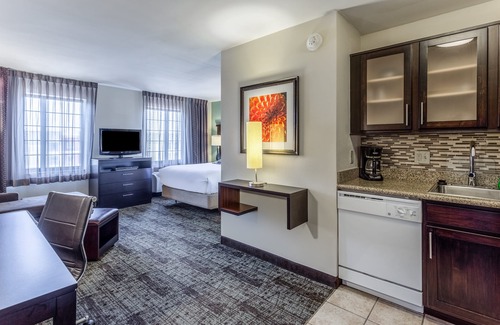 Davenport Hotel | Staybridge Suites Davenport by IHG