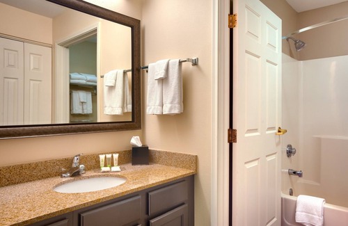 Peoria Hotel | Staybridge Suites Downtown Peoria by IHG