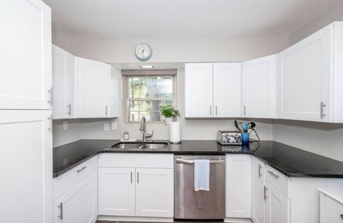 Roselawn Finance House | StayGarden | Kenwood