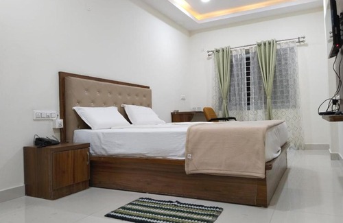 Shimoga Hotel | STAYMAKER Sambram Lodge