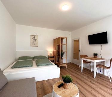 Elmberg Apartment | StayRoom Apartments I "Woody2" neben Donaulände
