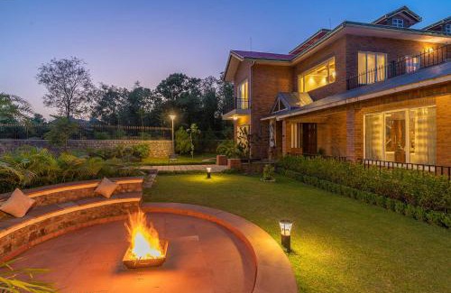 Dera Gopipur Villa | StayVista at Dhauladhar House - Aesthetic 4 BHK Villa in Kangra