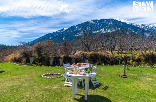 Manali Villa | StayVista at Ekaa House with BBQ, Bonfire, WiFi, Lawn & Pet Friendly